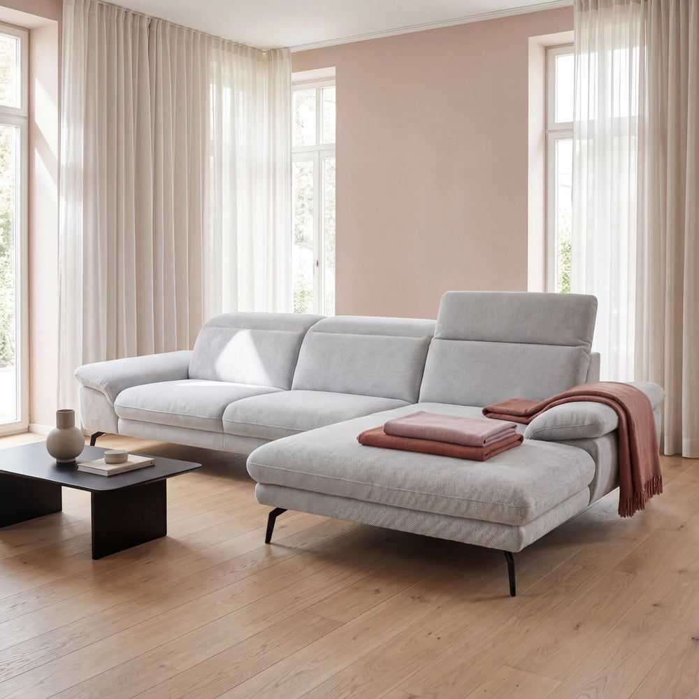 Ecksofa „Kama" mit XL-Canapé rechts & Kopfteilverstellung