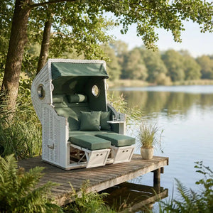 Gartenstrandkorb Classic XL mit maritimem Design und seitlichen Bullaugen in weißem Kunststoffgeflecht und moosgrünem Oberkorbhimmel
