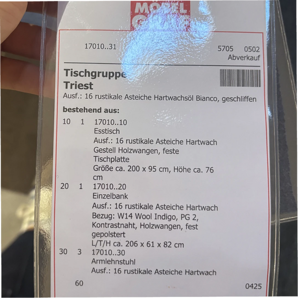 Tischgruppe Triest – massive Asteiche trifft tiefes Wool Indigo