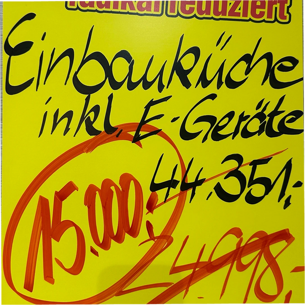 Musterküche in Papyrusgrau mit Eiche-Bar inkl. E-Geräte