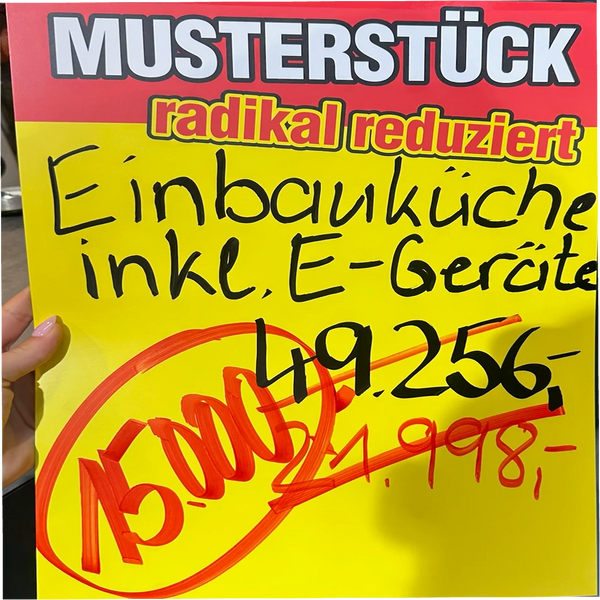 Musterküche in Schwarz softmatt inkl. E-Geräte