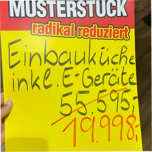Grifflose Inselküche in Salbeigrün inkl. Markengeräte