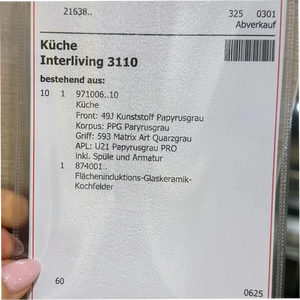 Musterküche in Papyrusgrau mit Eiche-Bar inkl. E-Geräte