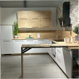 Einbauküche in U-Form inkl. E-Geräte – Ausstellungsstück