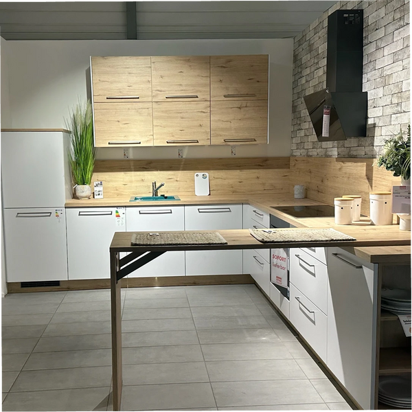 Einbauküche in U-Form inkl. E-Geräte – Ausstellungsstück
