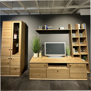 Wohnwand in Wildeiche massiv mit beleuchteter Vitrine & LED