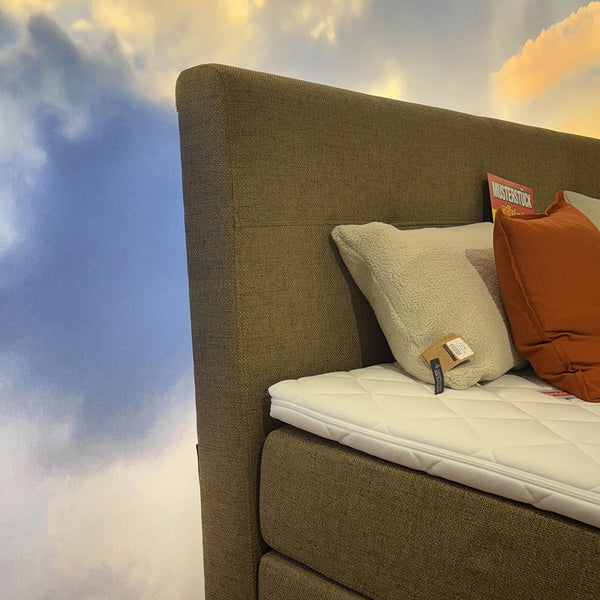 Boxspringbett „Luna" – Hotelkomfort in warmem Ocker