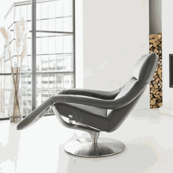 Fernsehsessel Yoko aus braunem C-Classic Leder mit nickelfarbenem Metalldrehteller