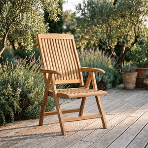 Hochlehnklappsessel Navy aus Teakholz mit hoher Rückenlehne und Klappfunktion für den Außenbereich