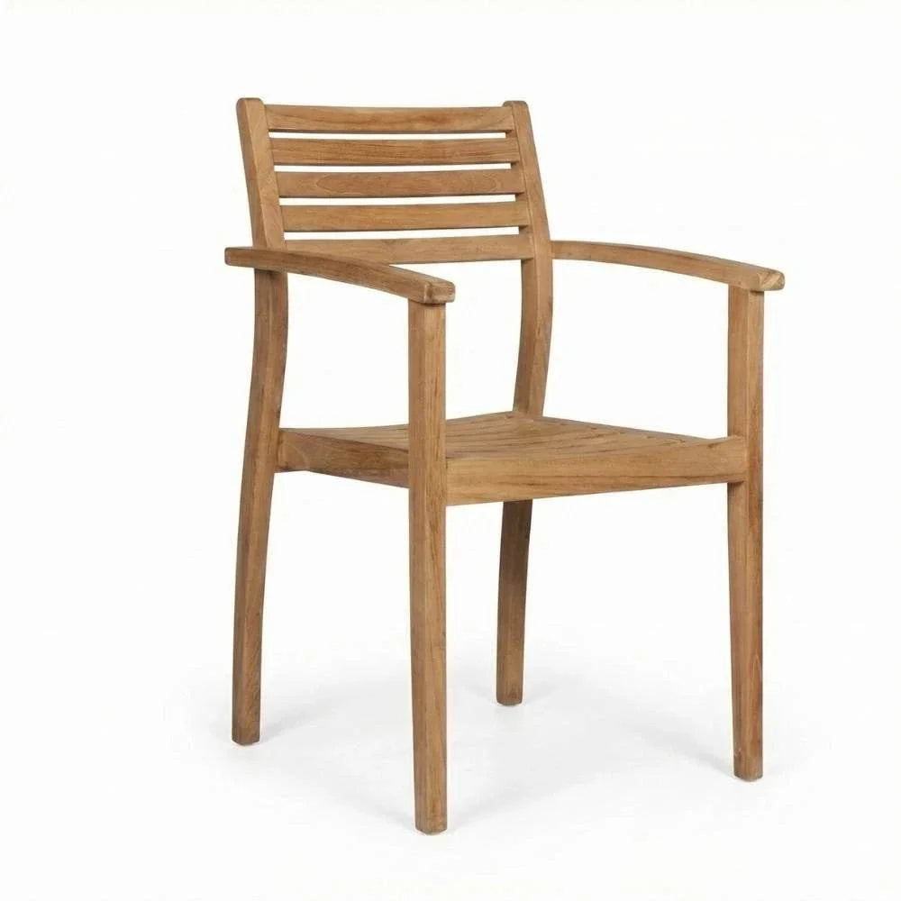 Stapelstuhl Lucas aus robustem Teakholz in Sterling Farbe für Outdoor-Bereiche