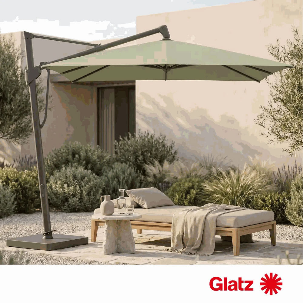 Glatz Sonnenschirm Sombrano S+ 350x350 cm in Pistacchio mit 360° Drehfuß und anthrazitfarbenem Aluminiumgestell