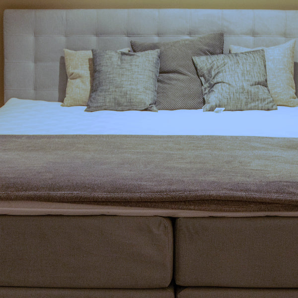 Boxspringbett Lorene Fancy Eisblau 180x200 cm mit Bettkasten und Topper Detailansicht Material und Verarbeitung – Möbel Graf Dresden – Art.-Nr. 229225.1.10
