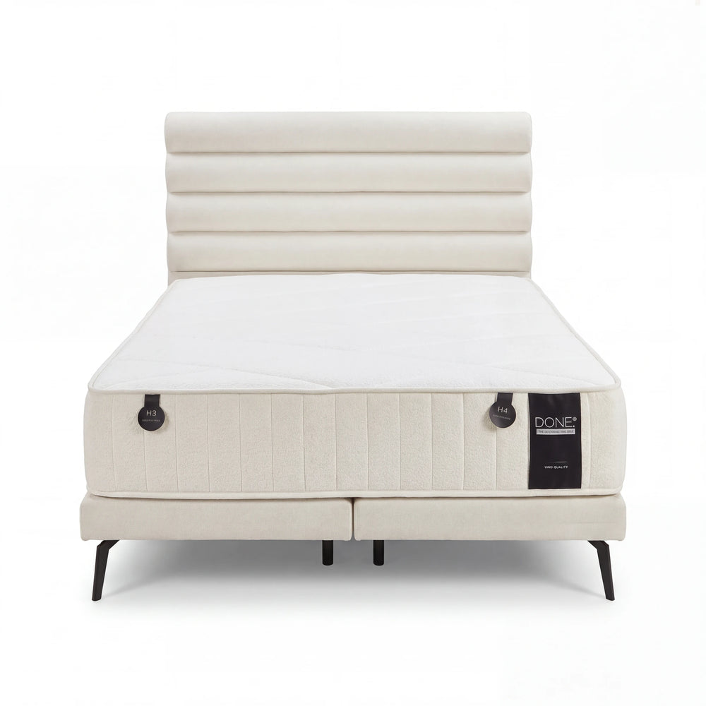 Boxspringbett Sunny Stoff Nano Ivory 140x200 inkl. Matratze Venus TFK500 freigestellt auf weißem Hintergrund – Möbel Graf Dresden – Art.-Nr. 22082..20
