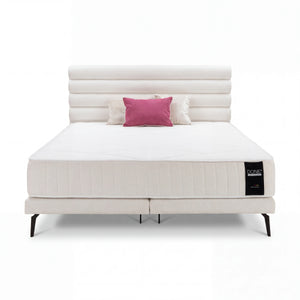 Boxspringbett Sunny Stoff Nano Ivory 180x200 inkl. Matratze Venus TFK500 freigestellt auf weißem Hintergrund – Möbel Graf Dresden – Art.-Nr. 22082..10