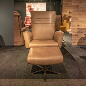 Fernsehsessel Interliving 4505 mit Hocker in Echtleder Sand auf bronzefarbenem Sternfuß – Abverkauf Möbel Graf Dresden – Art.-Nr. 17036..21
