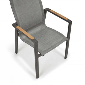 Hochlehner Rügen Gartenstuhl mit Teak-Armlehnen und anthrazitfarbenem Aluminiumgestell