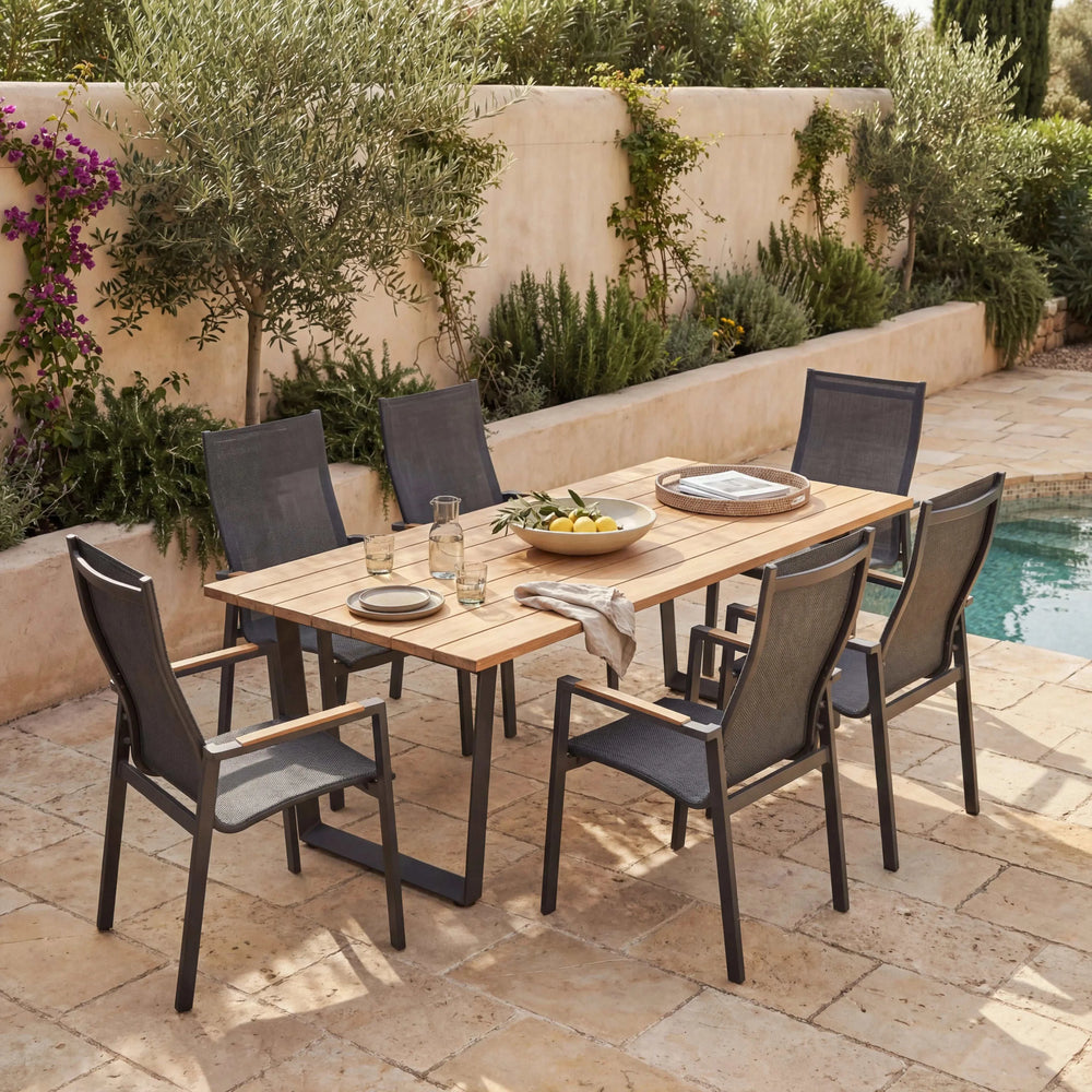 Hochlehner Rügen Gartenstuhl mit Teak-Armlehnen und Aluminiumgestell in Anthrazit