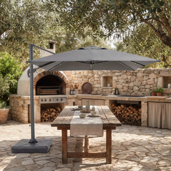 Moderner Ampelschirm Lexa 300x300 cm mit grauer Bespannung, Aluminiumgestell, 360° Schwenkfunktion und LED-Solarbeleuchtung