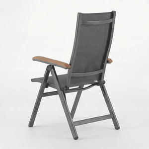 Multipositionsstuhl Reno mit Aluminiumgestell, Textilene-Bespannung und Teakholz-Armlehnen für draußen