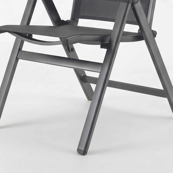 Multipositionsstuhl Reno mit Aluminiumgestell, Textilene-Bespannung und Teak-Armlehnen für Garten und Terrasse