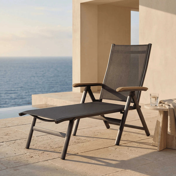 Gartenliege "Reno" mit Teak-Armlehnen