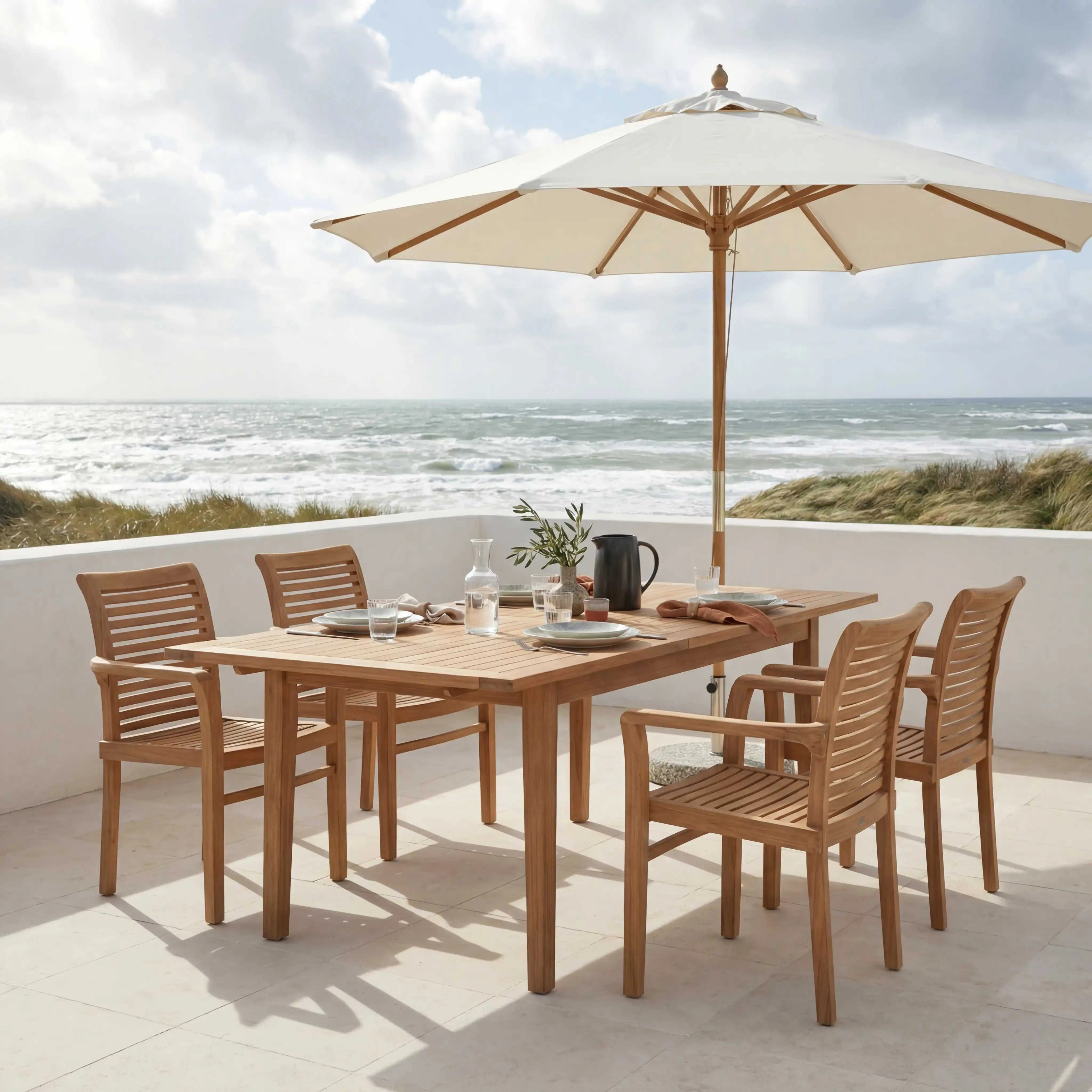 Ausziehtisch Malaga aus FSC-zertifiziertem Teakholz mit Butterfly-Auszug und quadratischen Beinen