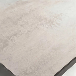 Ausziehtisch Silverstar mit zementheller Tischplatte und anthrazitfarbenem Aluminiumgestell