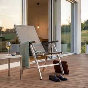 Klappsessel "Mika" aus Edelstahl mit Aluminiumarmlehnen