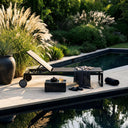 Moderne Gartenliege Robin aus mattschwarzem Aluminium mit 5-fach Verstellung und grauer Textil-Liegefläche