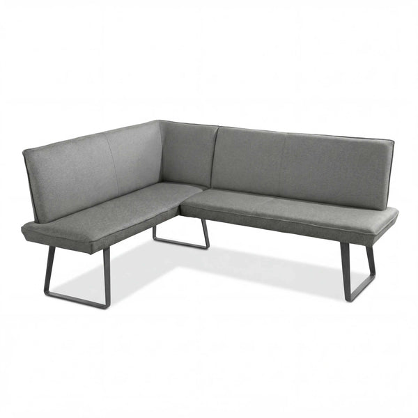 Moderne Eckbankgruppe Elba aus anthrazit pulverbeschichtetem Stahl mit grauem Olefin-Bezug und geölter Teakholz-Tischplatte für stilvolles Outdoor-Dining