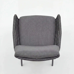 Moderner Gartensessel Como aus anthrazitfarbenem Aluminium mit grauen Kissen und naturfarbener Rope-Bespannung