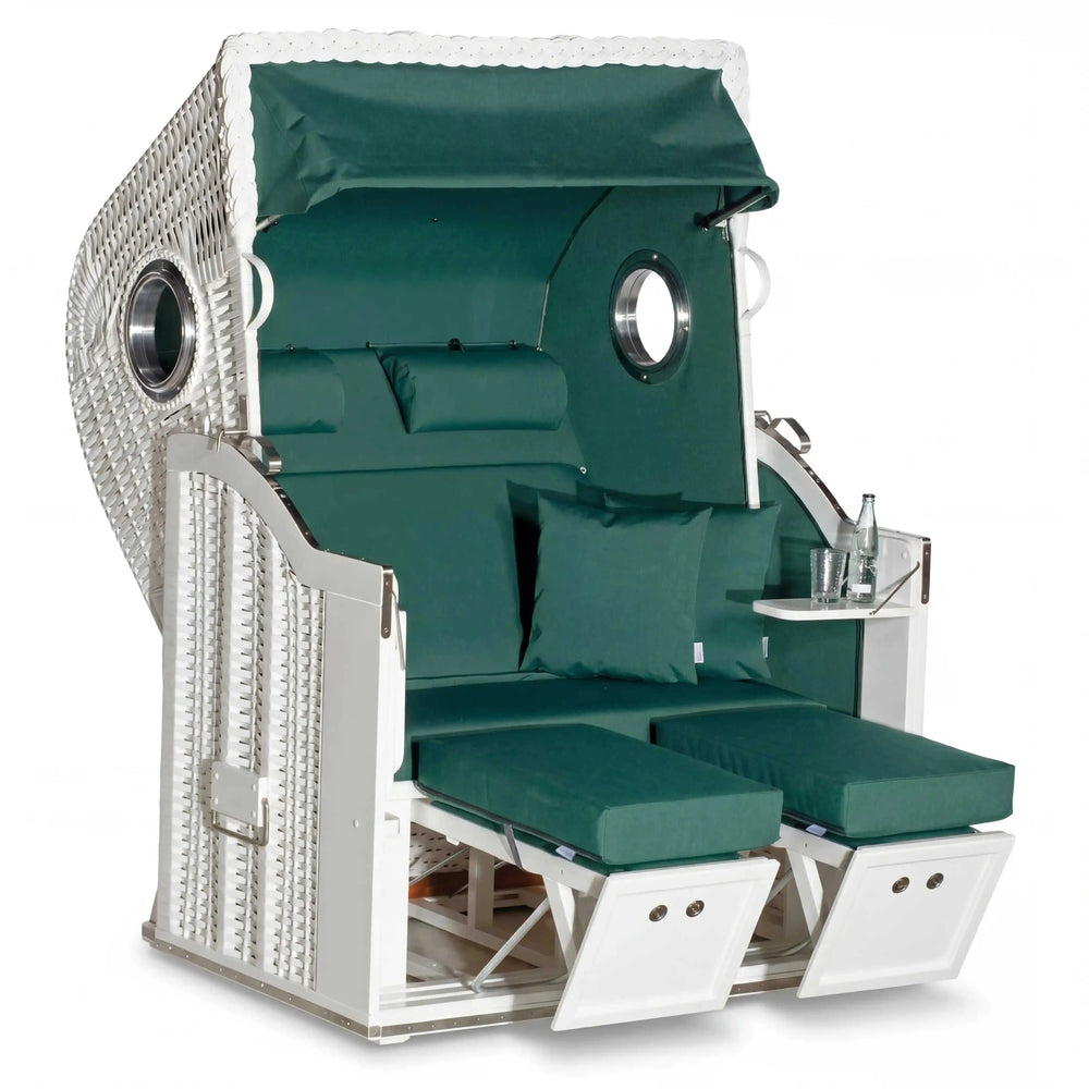 Gartenstrandkorb Classic XL mit maritimem Design und seitlichen Bullaugen in weißem Kunststoffgeflecht und moosgrünem Oberkorbhimmel