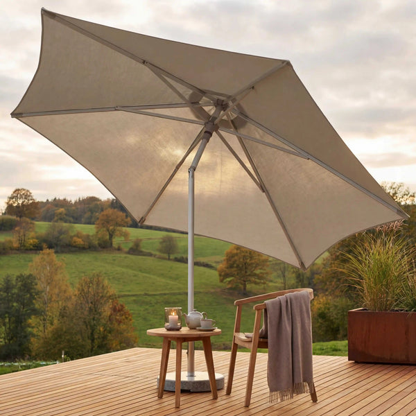 Sonnenschirm Act Push Up in Greige mit Ø 310 cm Schattenfläche, UV-Schutz und höhenverstellbarem Aluminiumgestell