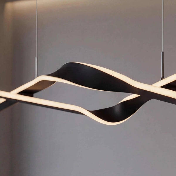 Moderne schwarze Pendelleuchte 127x41,5 cm mit LED und Switch Dimmer über großem Esstisch