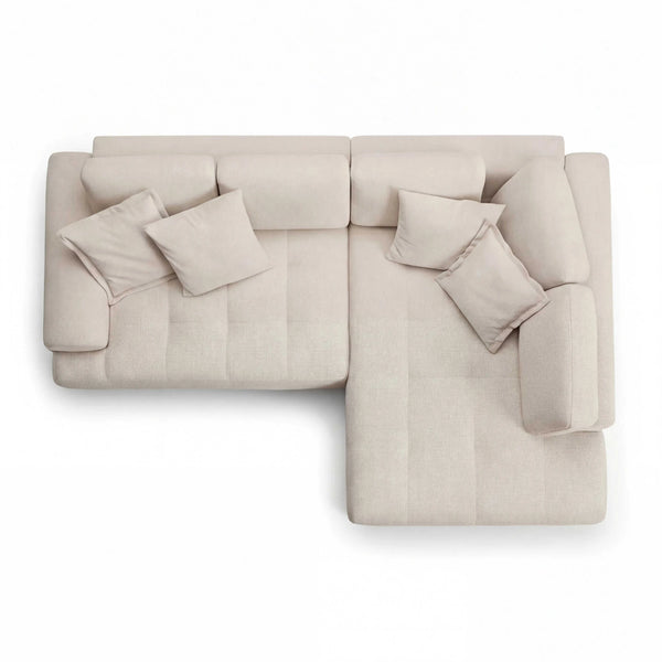 Polstergarnitur als Ecksofa mit rechter Ottomane und Kissen in Stoff Dessin 389/55, 309x205 cm groß