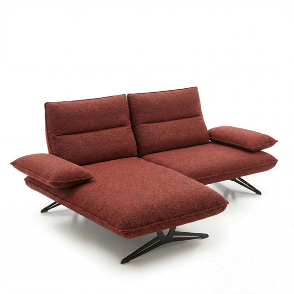 Polstergarnitur Caio aus rotem Leder mit Funktionsrücken und Sitztiefenverstellung auf schwarzen Metallkufen