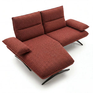 Polstergarnitur Caio aus rotem Leder mit Funktionsrücken und Sitztiefenverstellung auf schwarzen Metallkufen