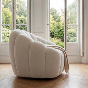 Breiter Drehsessel Emma in Stoff SG 300 mit schwarzem Holzgestell und hoher Sitzkomfort