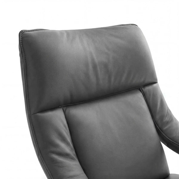 Fernsehsessel Yoko aus Leder C-Classic Pepper mit Metalldrehteller in Nickel satiniert