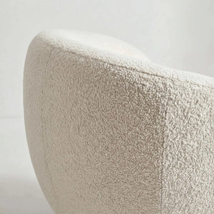 Beiger Sessel New Idea mit schwarzem Metallfuß und kompaktem Design