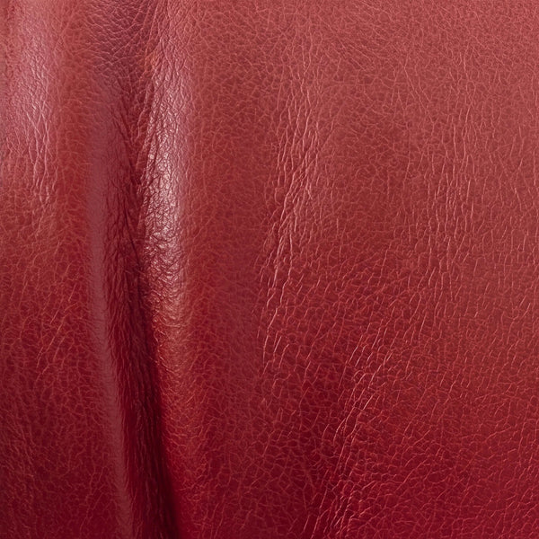 Sessel Igor aus schwarzem Leder mit glänzendem Metall-Drehring