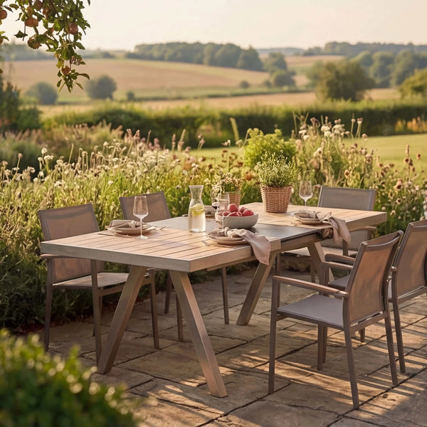 Moderner Ausziehtisch Silverstar aus Teakholz mit anthrazitfarbenem Aluminium-Stativgestell und Keramik-Erweiterungsplatte