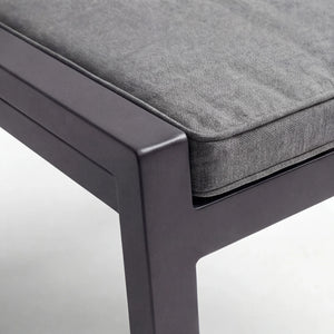 Outdoor-Hocker mit Sitzkissen