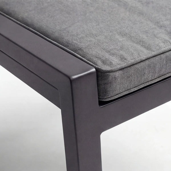 Outdoor-Hocker mit Sitzkissen