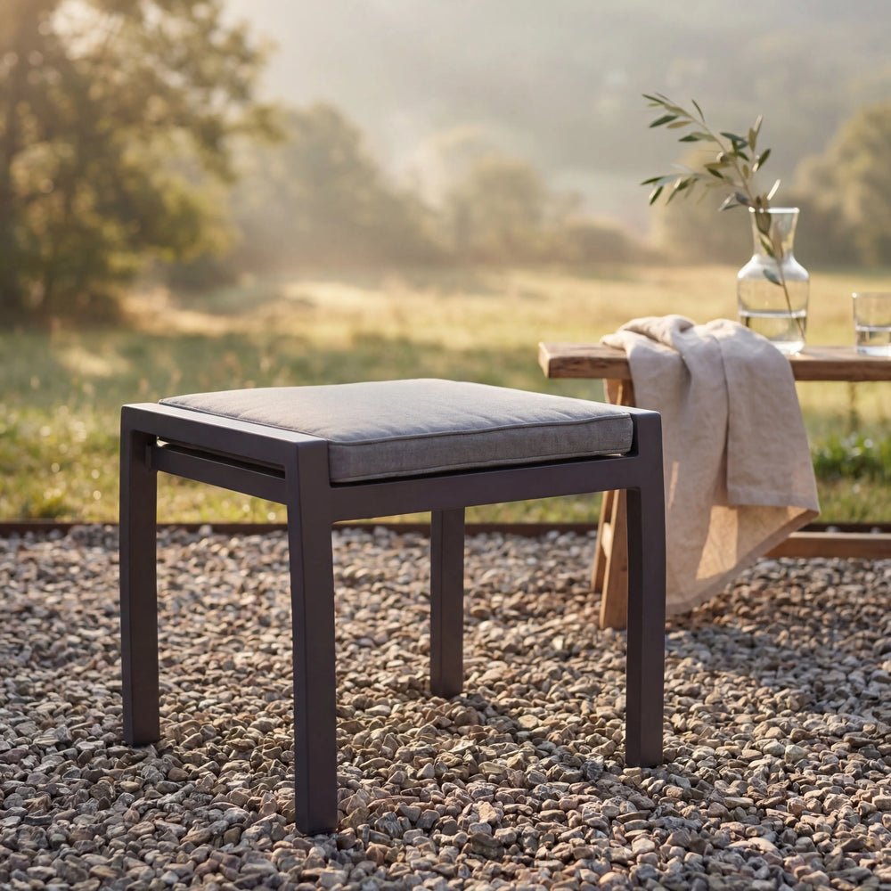 Outdoor-Hocker mit Sitzkissen