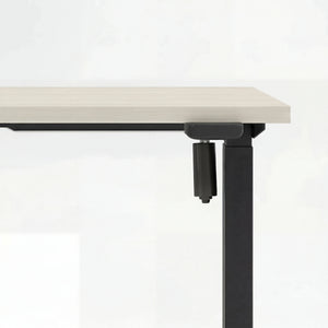 Schreibtisch höhenverstellbar Elisa, 140x70 cm, Acacia Light schwarz