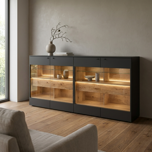 Sideboard Eiche gehackt – stattlicher Materialmix mit beleuchteter Vitrine