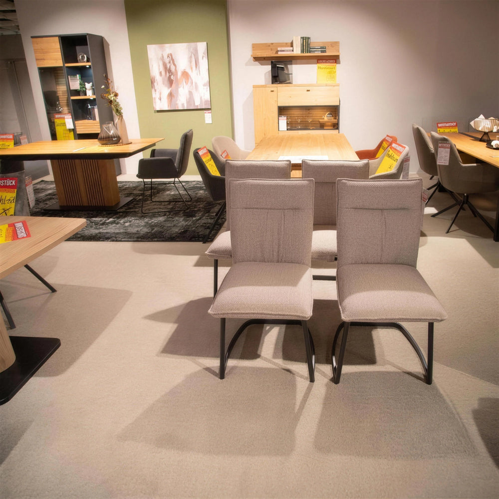 4er Stuhl-Set Interliving 5106 mit Schalenstühlen in Alpine natural und schwarzem Schwingergestell – Abverkauf Möbel Graf Dresden – Art.-Nr. 17082..101