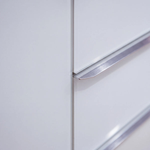 Kombikommode Glasfront Alpinweiß mit Tür, Schubkästen und Glasplatte Detailansicht Material und Verarbeitung – Möbel Graf Dresden – Art.-Nr. 141027.4.61