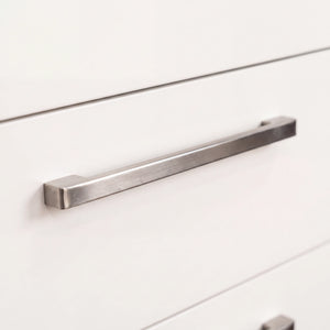 Kommode Malin 600 Lack Bianco Weiß matt mit 4 Schubkästen 60 cm Detailansicht Material und Verarbeitung – Möbel Graf Dresden – Art.-Nr. 21031..21